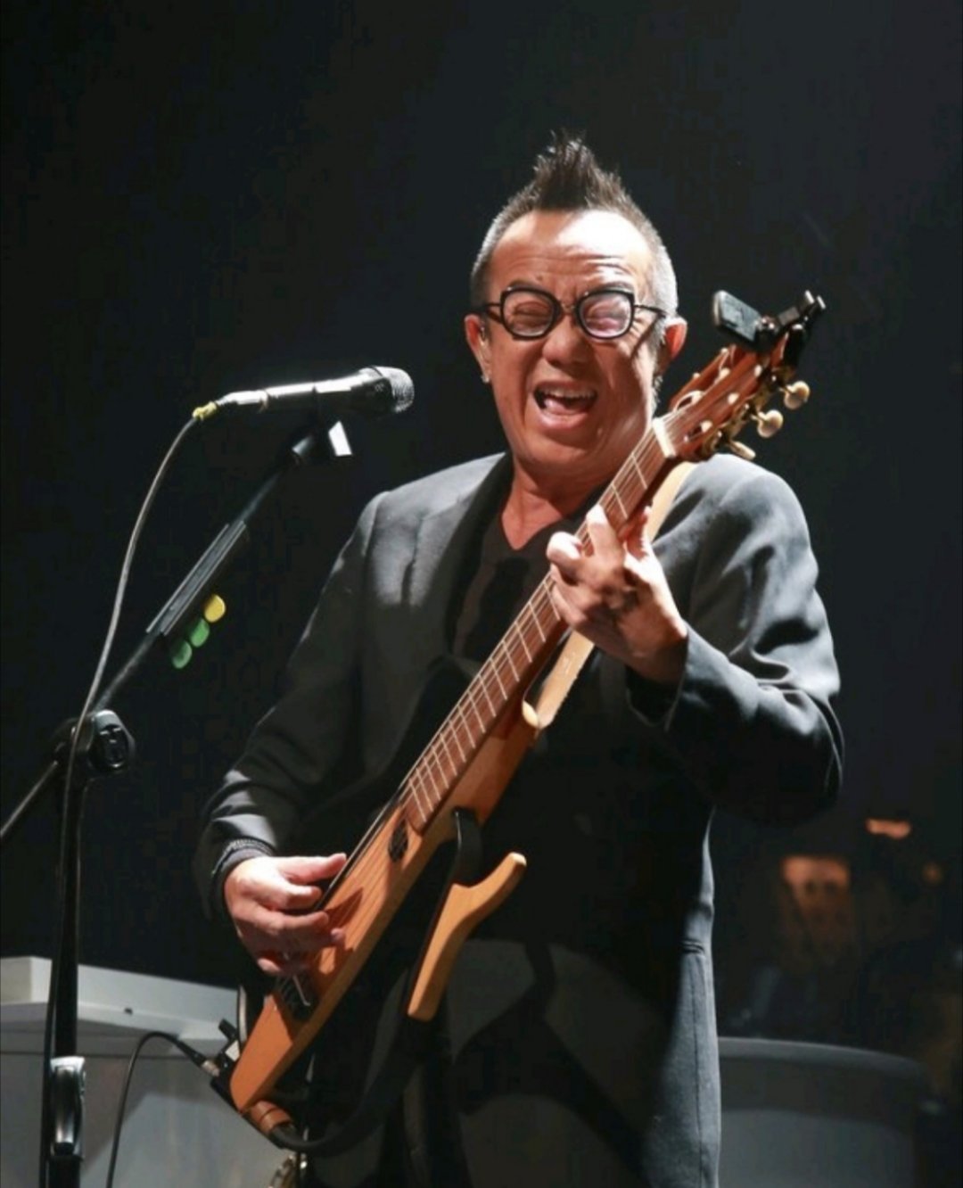 黄大炜去世 猝逝、争产、名门之后…他的人生比歌还传奇。61岁黄大炜在夏威夷姐姐家
