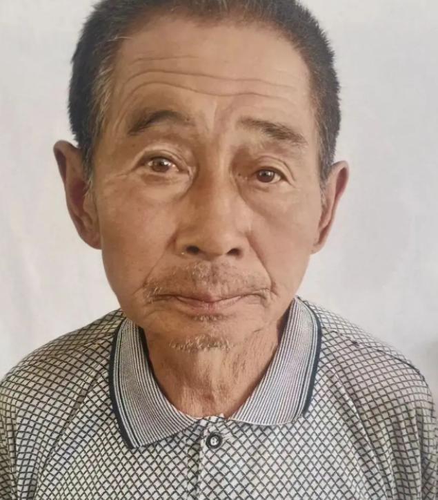 河北承德隆化县台沟村，75岁的于国明平素在自家周边的大南沟放牧，足迹遍及每一个角