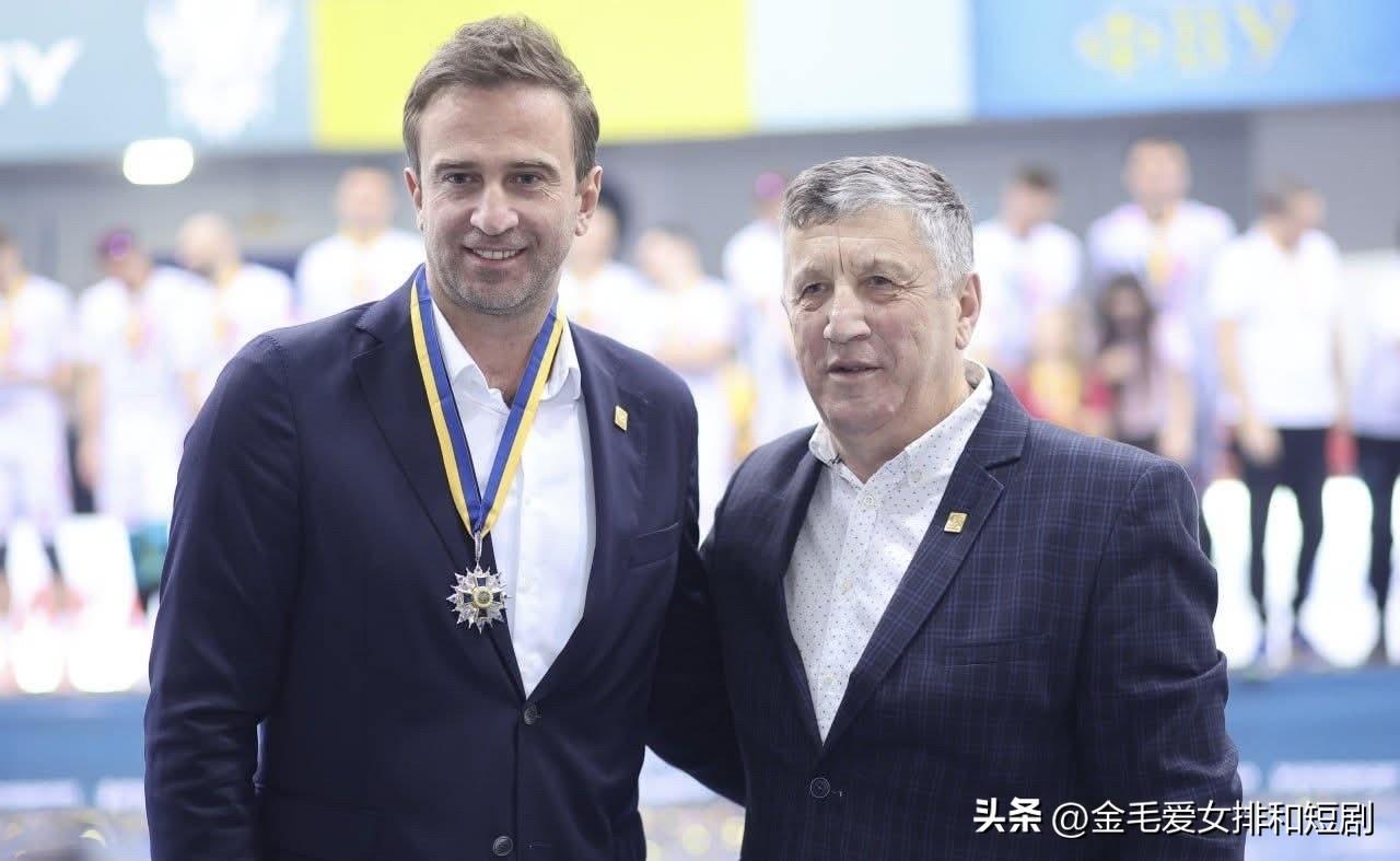 欧洲排球联合会主席罗科·西基里奇出席了乌克兰超级杯比赛。

在简短发言中，西基里