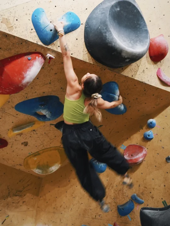 『𝑷𝑳𝑶𝑮』只攀岩不健身的身材be like…