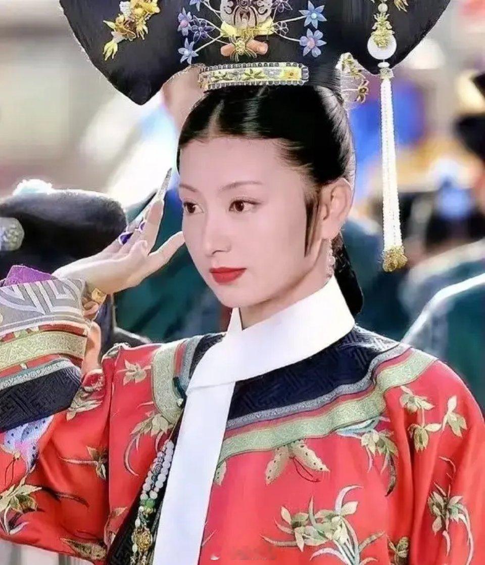 如果眉姐姐进了《如懿传》剧组，造型就变成了这样～ ​​​