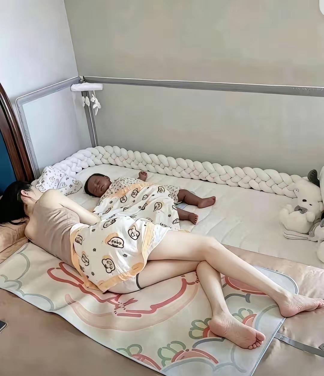 咋回事？
怎么旁边唐的是黑孩子[石化]