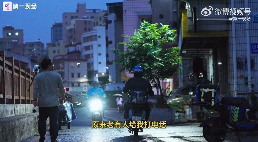深圳59岁铁锅炖大姐，通宵开店不敢打烊。家里事儿堆成山：弟弟重病、母亲年迈、孩子