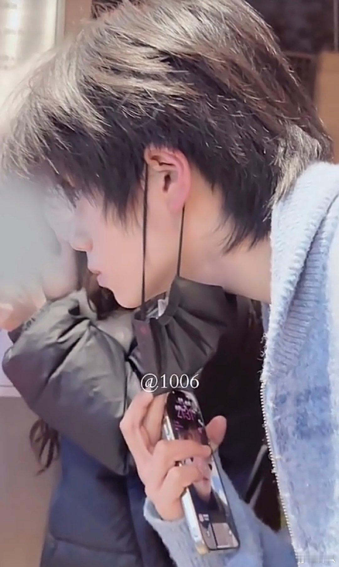 王橹杰壁纸是穆祉丞新视角王橹杰手机壁纸是穆祉丞新视角 王橹杰壁纸是穆祉丞新视角，