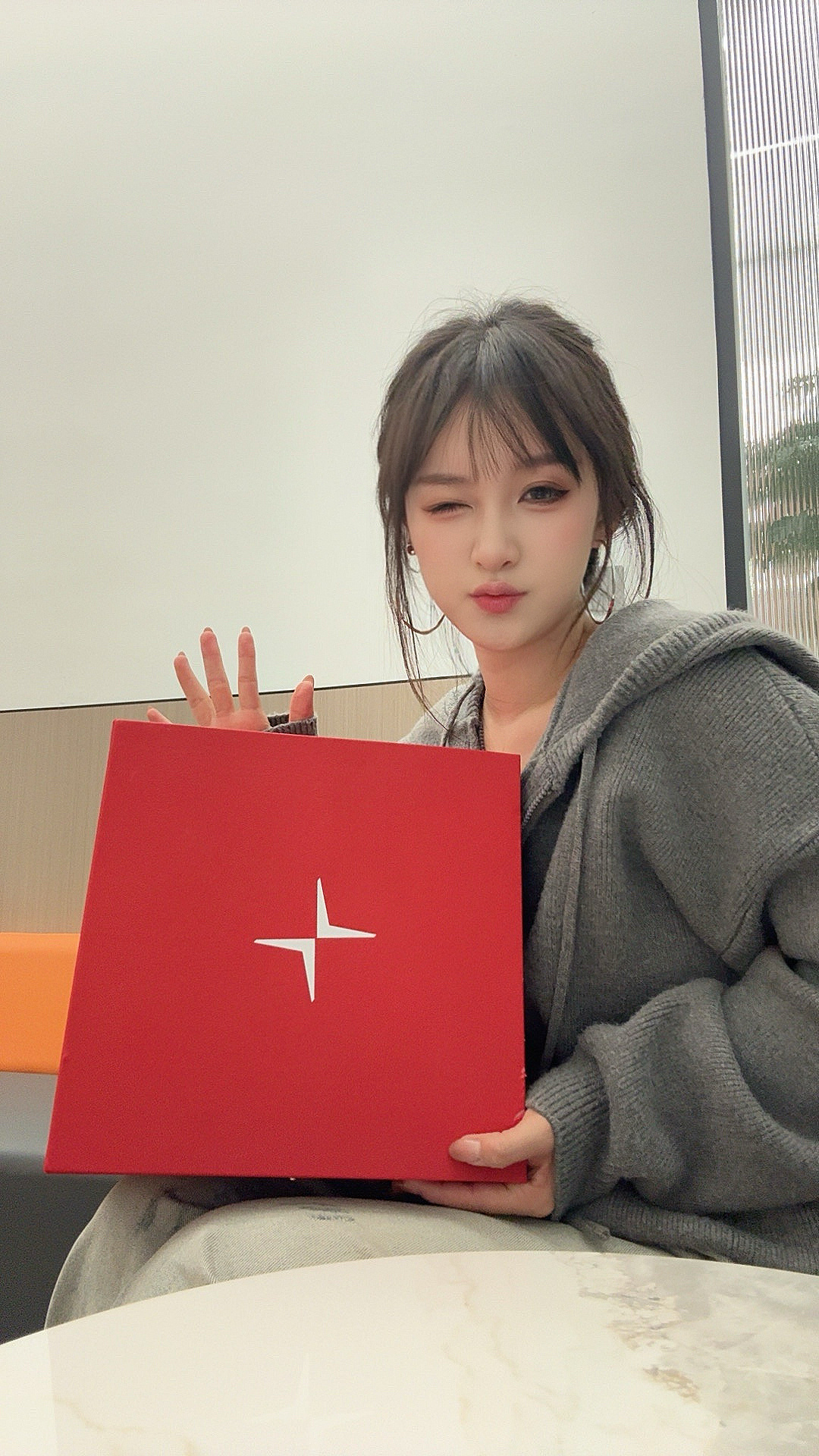 圣诞节没有圣诞老人 但有圣诞小妹儿！抽一个大家都喜欢的娱乐活动八！铛铛铛～极星麻