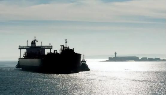 出现罕见一幕，多艘俄商船停在黄海，印度不敢要的，俄半价卖中国。
 
最近黄海海面