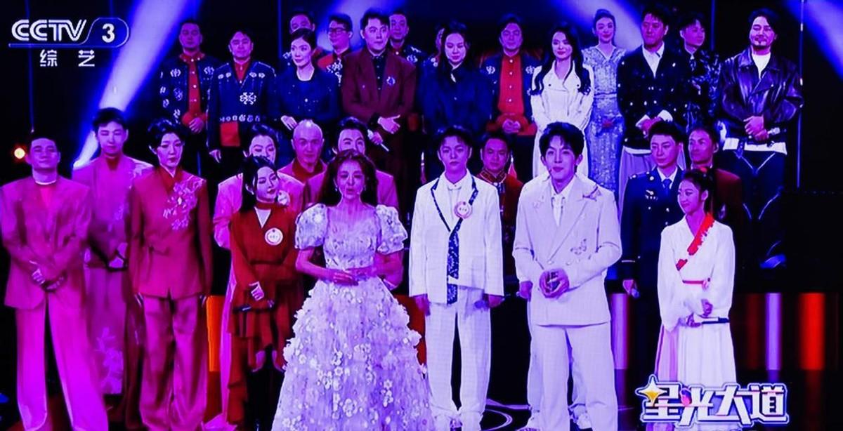 星光大道冠军何锦沅赢了三首歌，却输给一条新规则。
央视曝光：今年赛事暗藏10位非