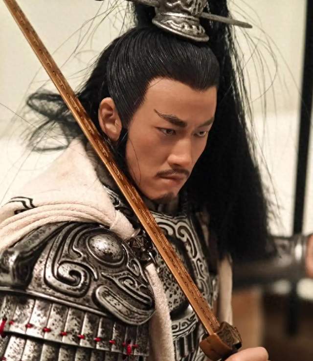 十个刘邦打不过一个项羽，可坐天下的为啥是刘邦？