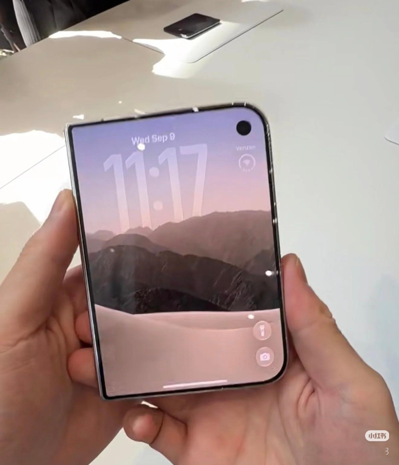 话说，有没有人觉得苹多多iPhone Duo的外屏一半直角一半圆角很丑？强迫症的