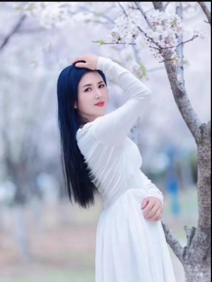 洗浴中心专用对联大观：
上联：洗去凡尘心畅快

下联：浴来清爽体安康

上联：芙