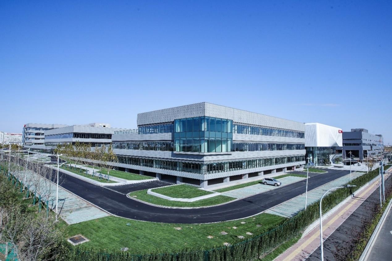 探访联想创新产业园：解码“秒级下线”的智能制造标杆：走进联想创新产业园，产线的高