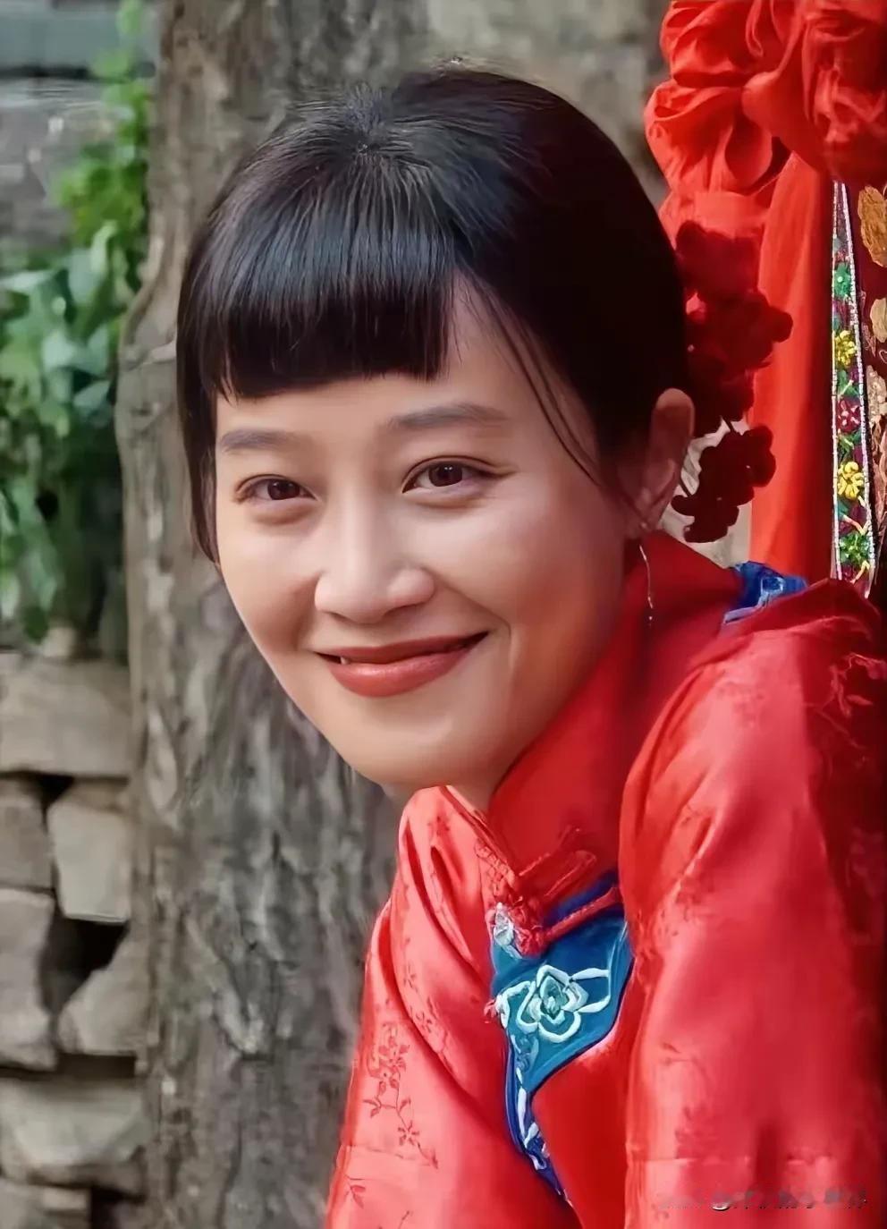 银子才是生万物里最聪明的。

大家都以为最聪明的是费家嫂子，但其实一脸苦相的银子