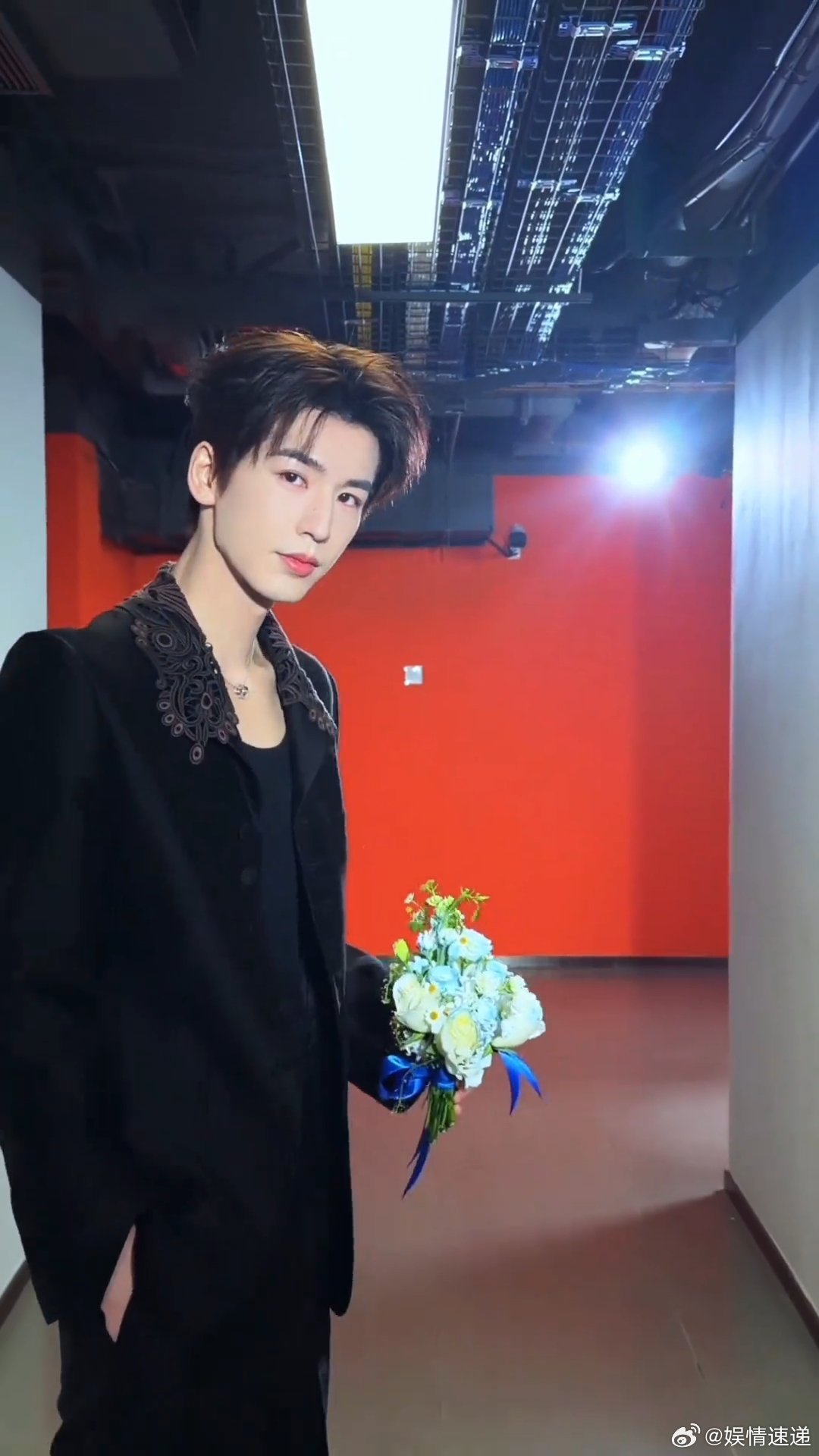 张凌赫田曦薇双人剧宣视频挺好 