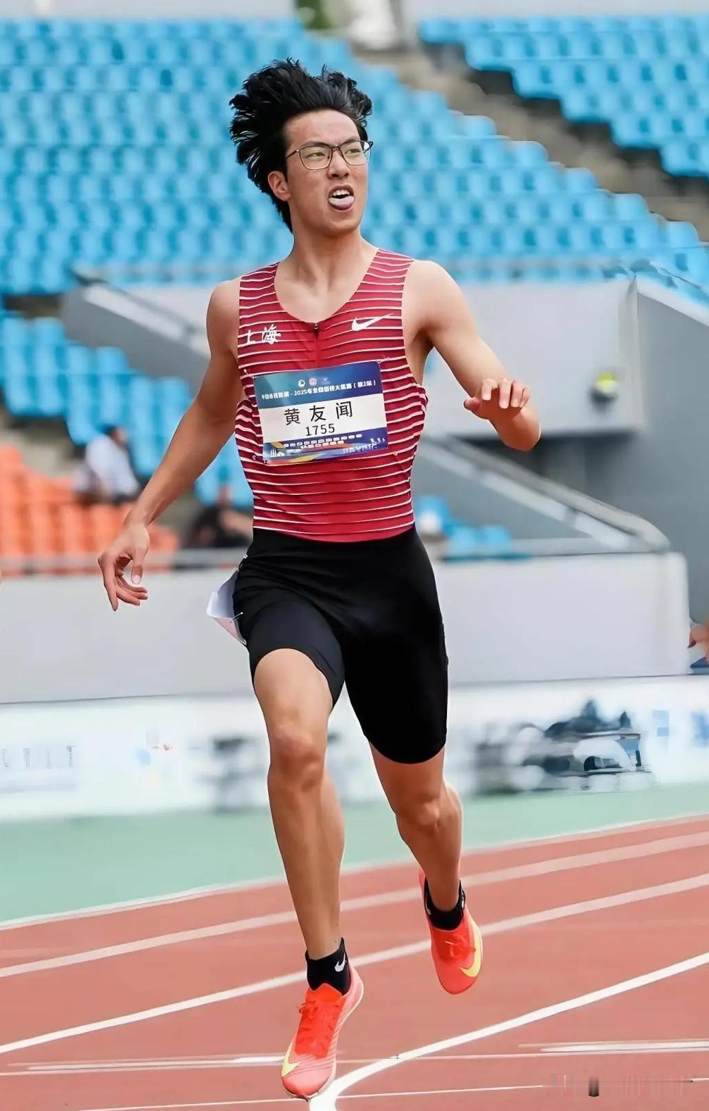 首届亚洲U23田径锦标赛在鄂尔多斯继续进行，备受关注的四个男女短跑项目，顶着一头
