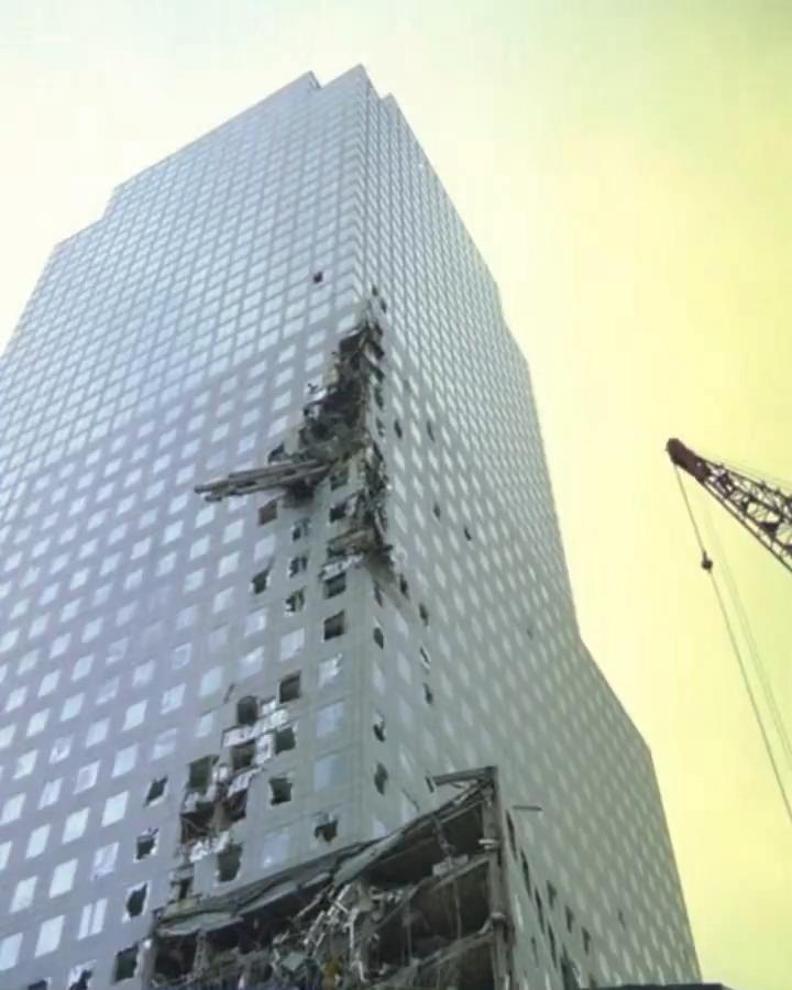 23年后……美国政府仍然无法解释在9/11倒塌期间，世贸中心的钢柱是如何被抛出并