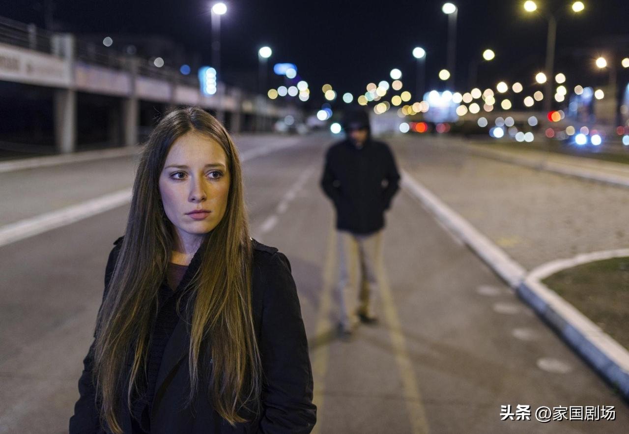 荷兰三分之一的年轻女性，经常在公共场所感到不安全。
       其中‌91%的