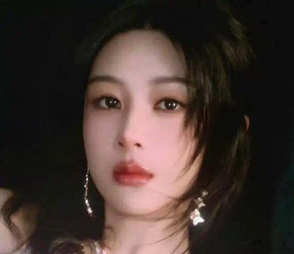 这是杨紫还是陈都灵？ 