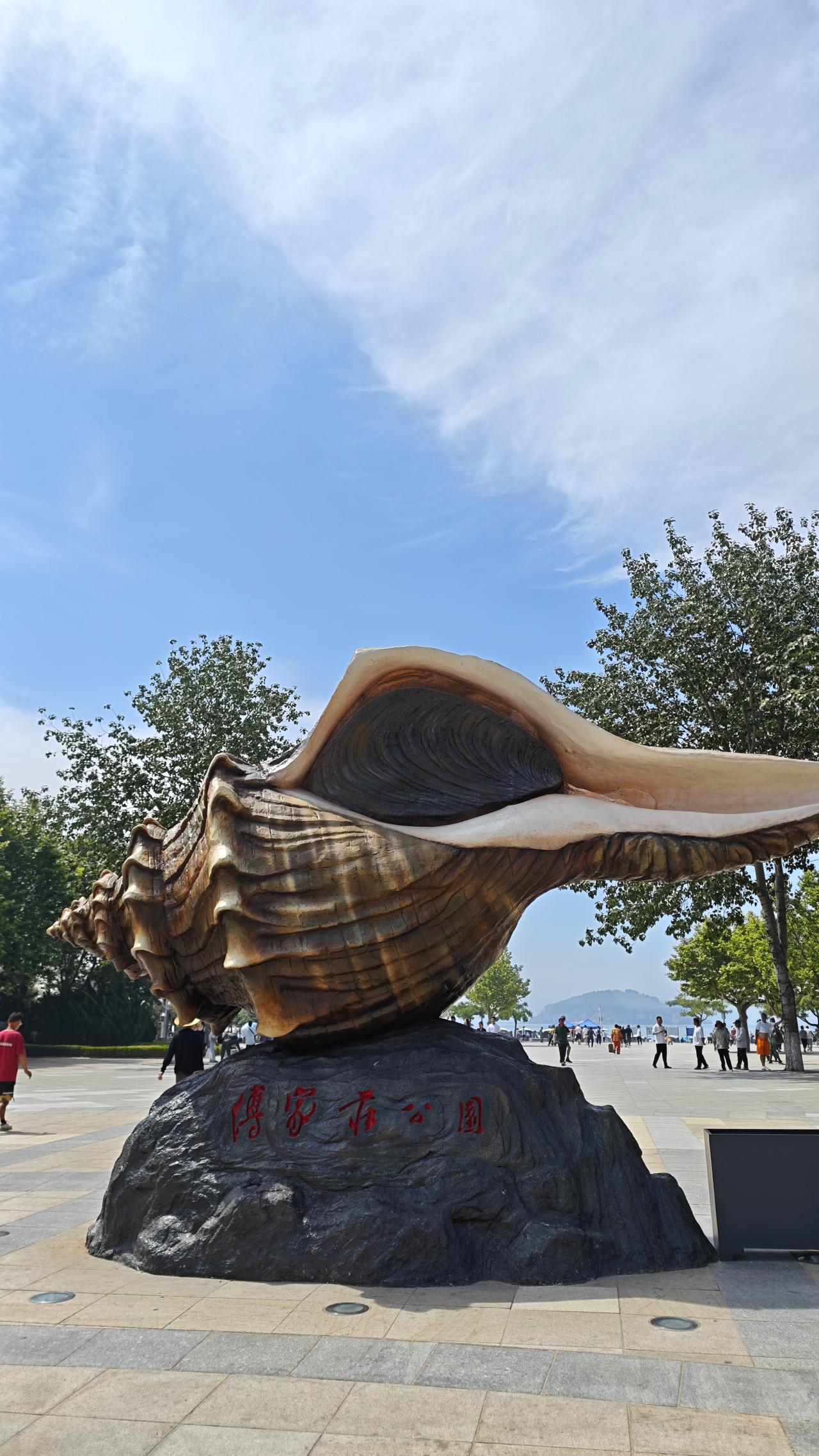 今天跟周三的行程大致一样，却比周三轻松得多[大金牙]
先说徒步路线，只走了周三的