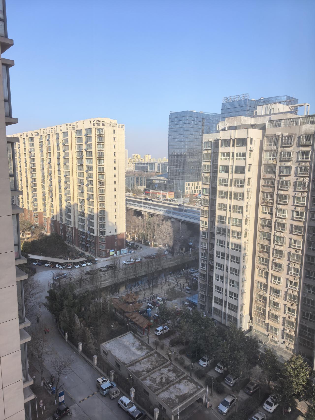 这就是我美丽的家，就在济宁。环城高架从前门经过，它可是济宁经济腾飞的名片。上次外