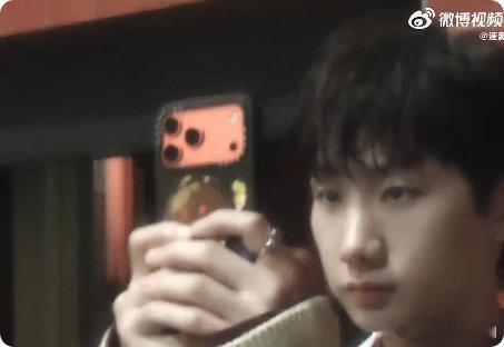 谁不为汪苏泷的 DV 日记心动！《声生不息》限定上线，从《像晴天像雨天》到生活点