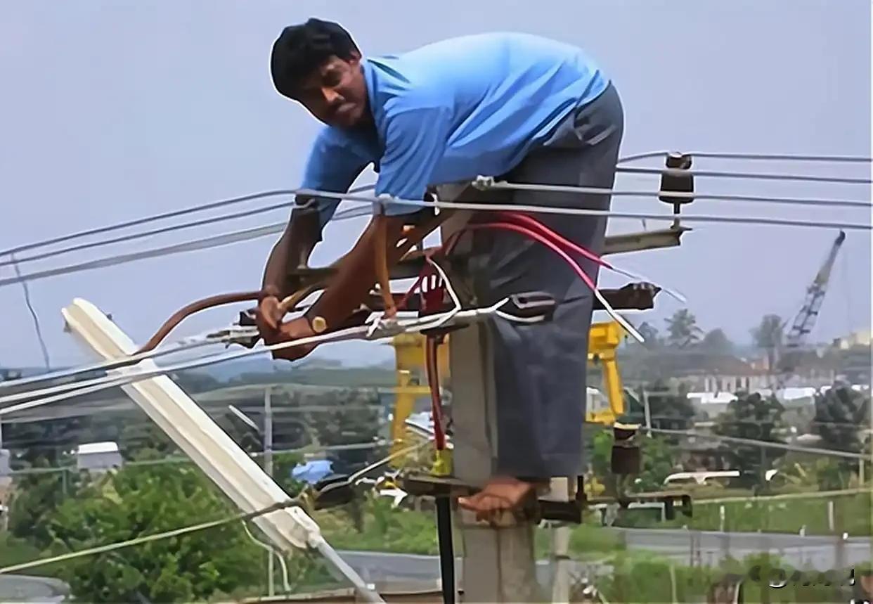 教会印度徒弟，饿死中国师傅。印度特高压宣布走向世界，领先世界。
我呸……
3月2