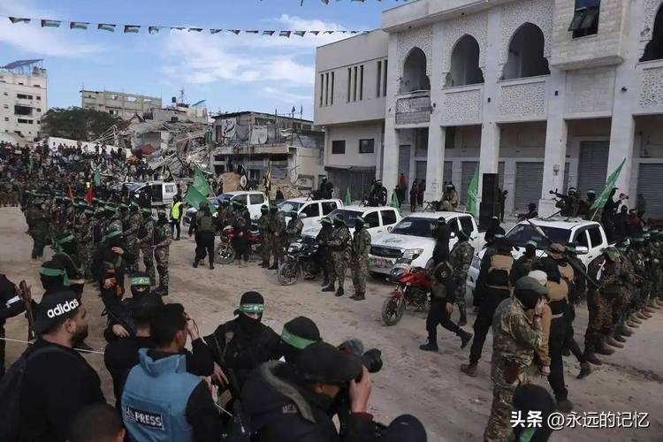 400条人命啊！喀布尔医院惨遭空袭，这回国际社会能坐得住吗？

家人们，简直不敢