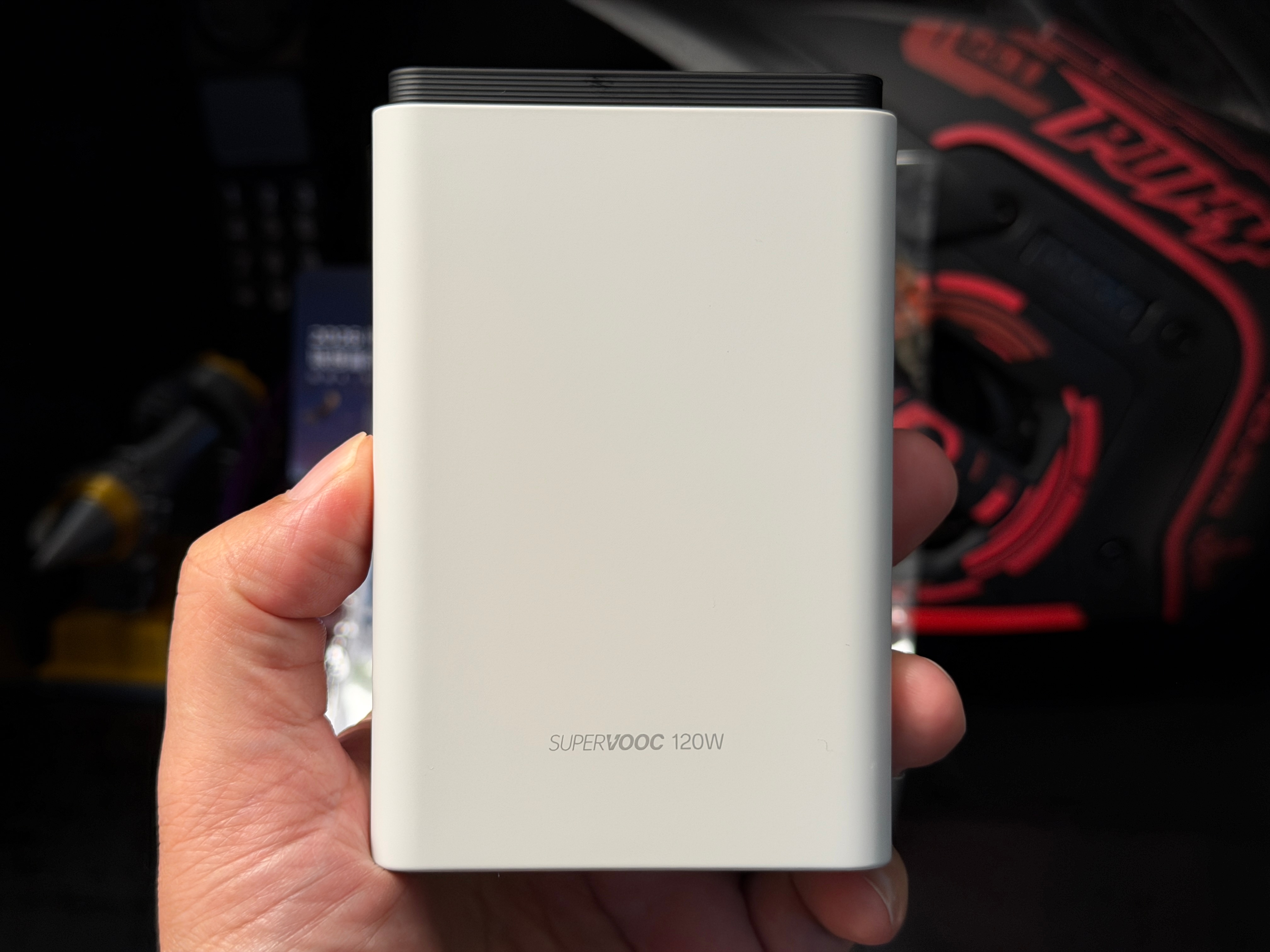 马上又要开启新一轮出差，正好收到OPPO这两套快充装备，绝对出差党福音！首先是O