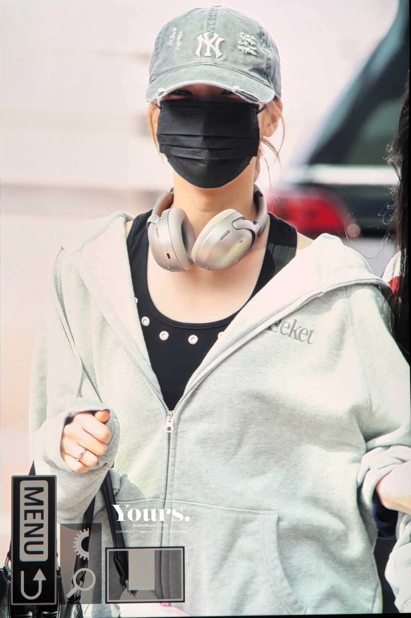 黑色美甲小漏香肩好漂亮哟./mongiiyh/yours_yh/ 