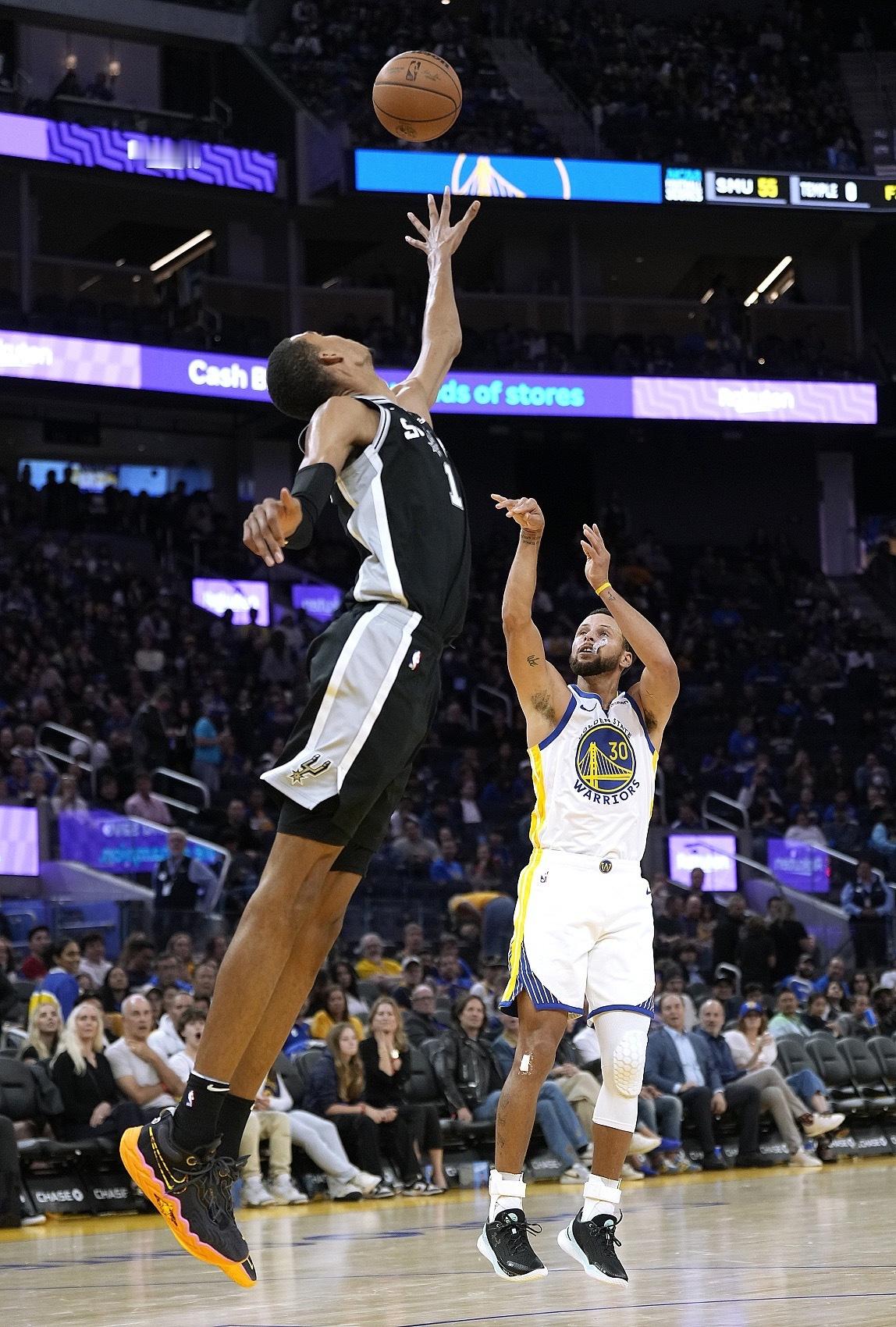 🤔ESPN预测胜率：背靠背第二战的勇士35.6% 马刺64.4%占据优势今日上