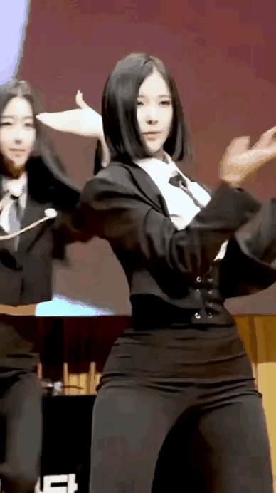 这舞姿，相当妖娆