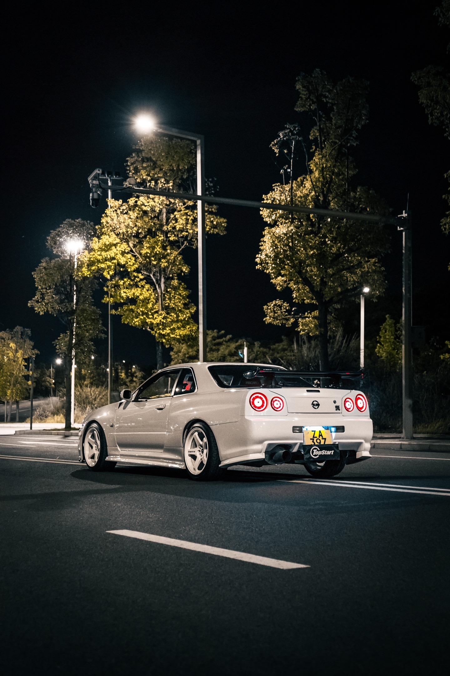 在成都街头📸️一台r34。美妙得不真实