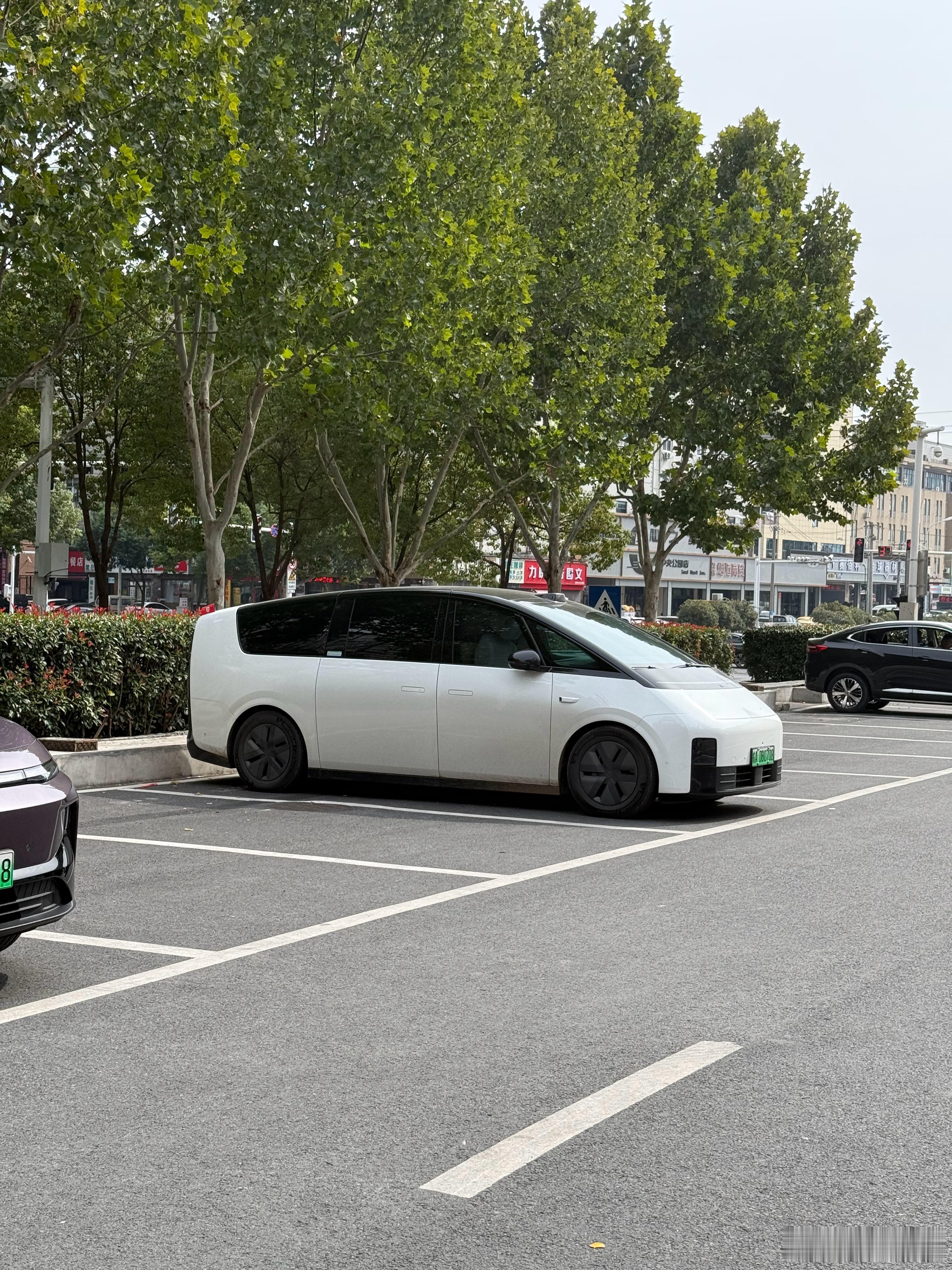 MEGA开快2年了还是帅的～ ​​​