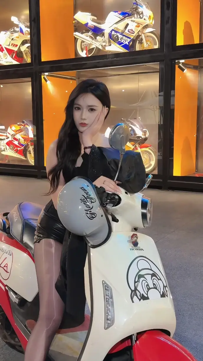 骑上我的小毛驴踏街