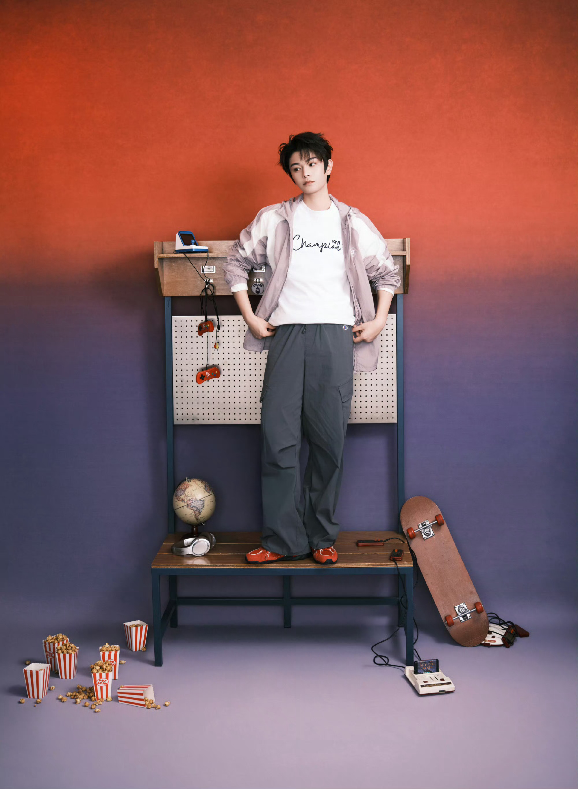 丁禹兮 in Champion 💜 简约清爽的运动休闲风少年~ 时尚灵感解读丁