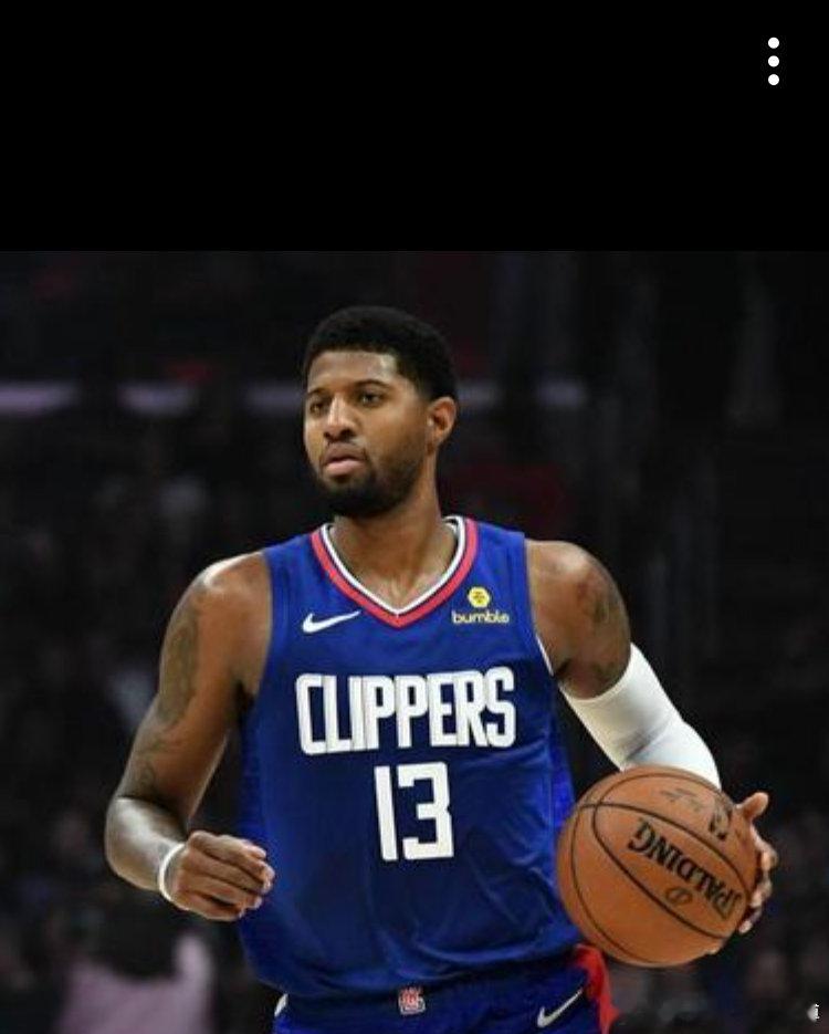 我让文心一言把NBA快船的保罗·乔治穿上太阳队球衣，然后是这个结果。图一是快船队