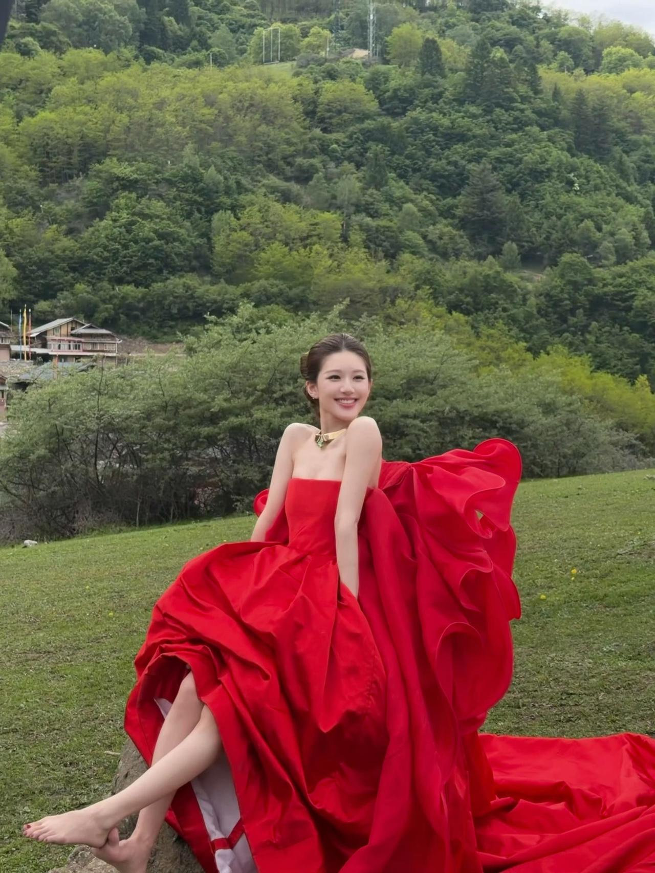 赵露思，红玫瑰🌹