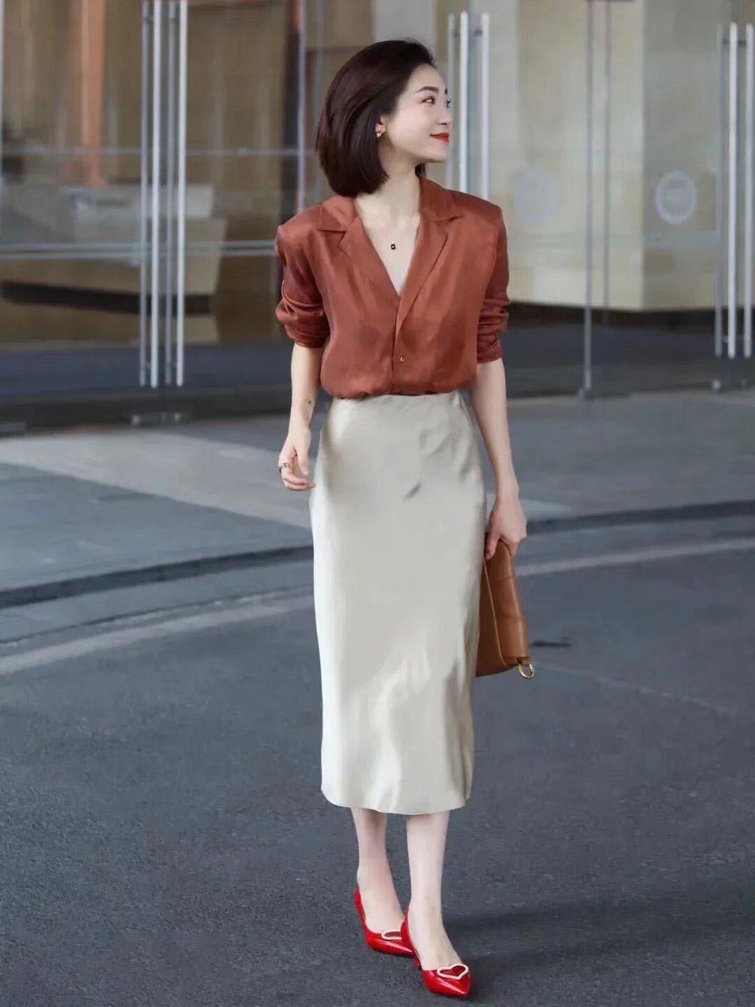 把焦点一定要放在自己的身上。 自己喜欢的日子才是最美的日子。 适合自己的活法才是