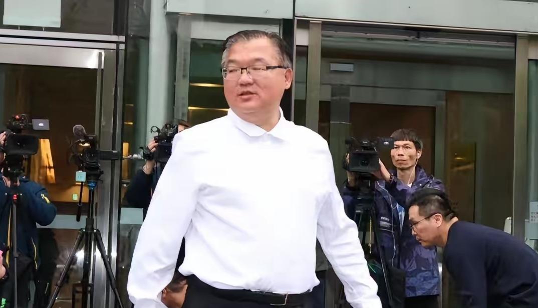 国民党最会内斗，不作不死，国民党也可以改名字了，以后叫内斗党，台湾地区的内斗新闻