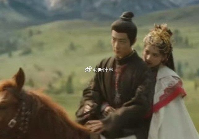原来女主不坐在男主怀里骑马，是为了让他回头啊！ ​​​