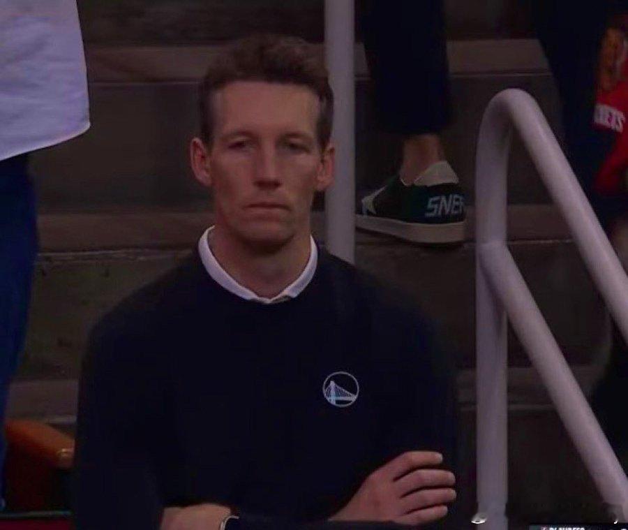 干！愿意全部嗦哈！！！！Anthony Slater：勇士队愿意放弃他们到203