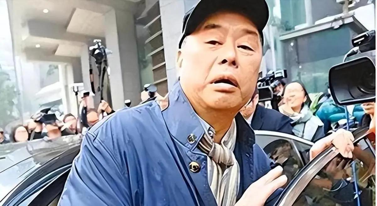 罪有应得，黎智英罪名成立！
 
12月15日，香港特区高等法院正式对反中乱港分子