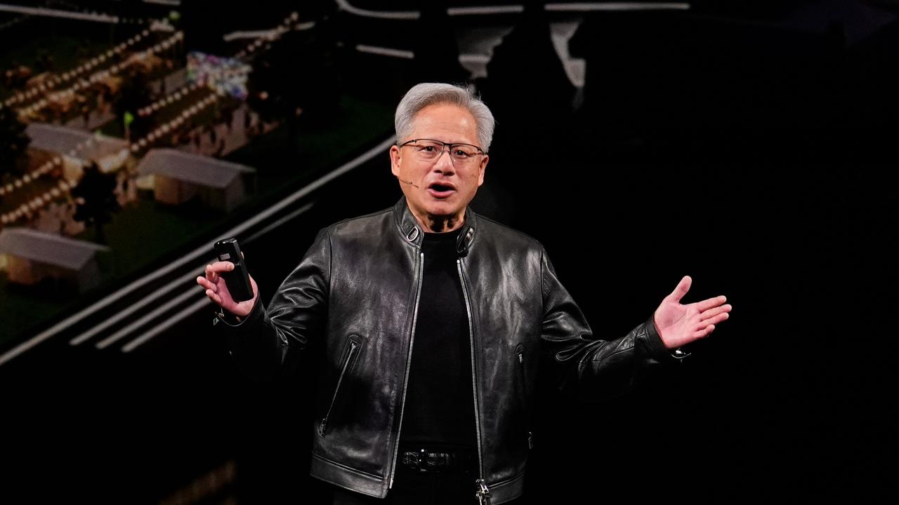 黄仁勋重磅判断：AI催生大量新风险，网络安全将迎来新一轮大机遇
 
当地时间9月