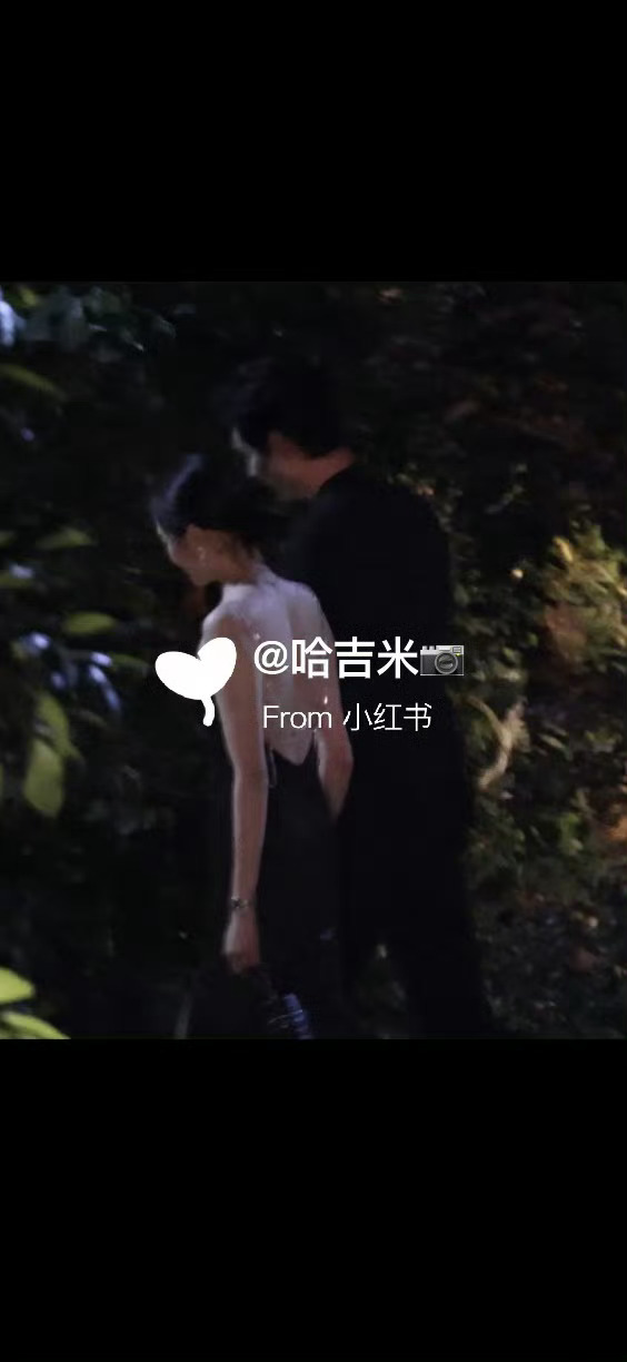关晓彤背链太美了