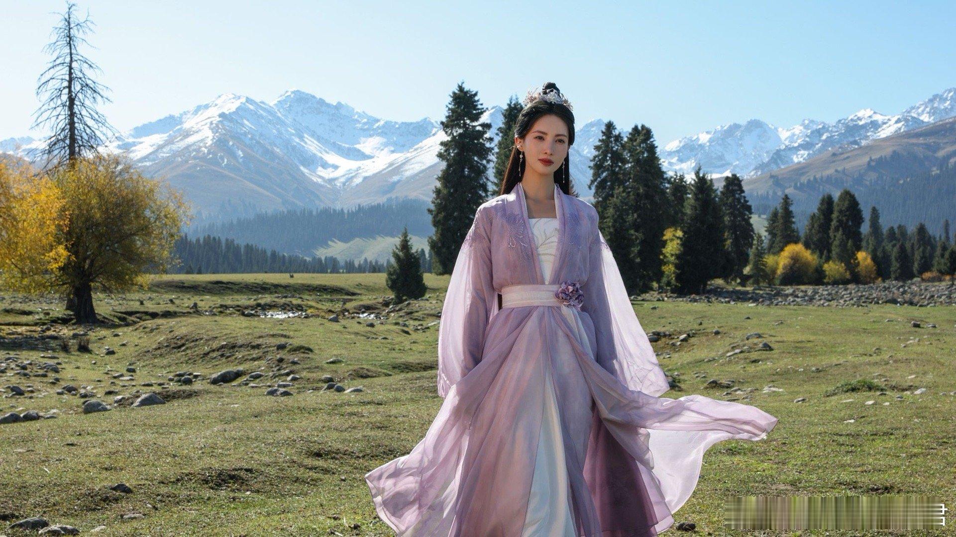 金晨一袭白衣胜雪，步步生莲～金晨用舞蹈功底把南宫婉演活了，这仪态说是从画里走出来
