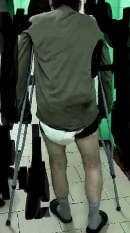 图文：俄战争博主称俄军招募大小便失禁、脑损伤、无法作战且需要人抬着走的男性纯属浪