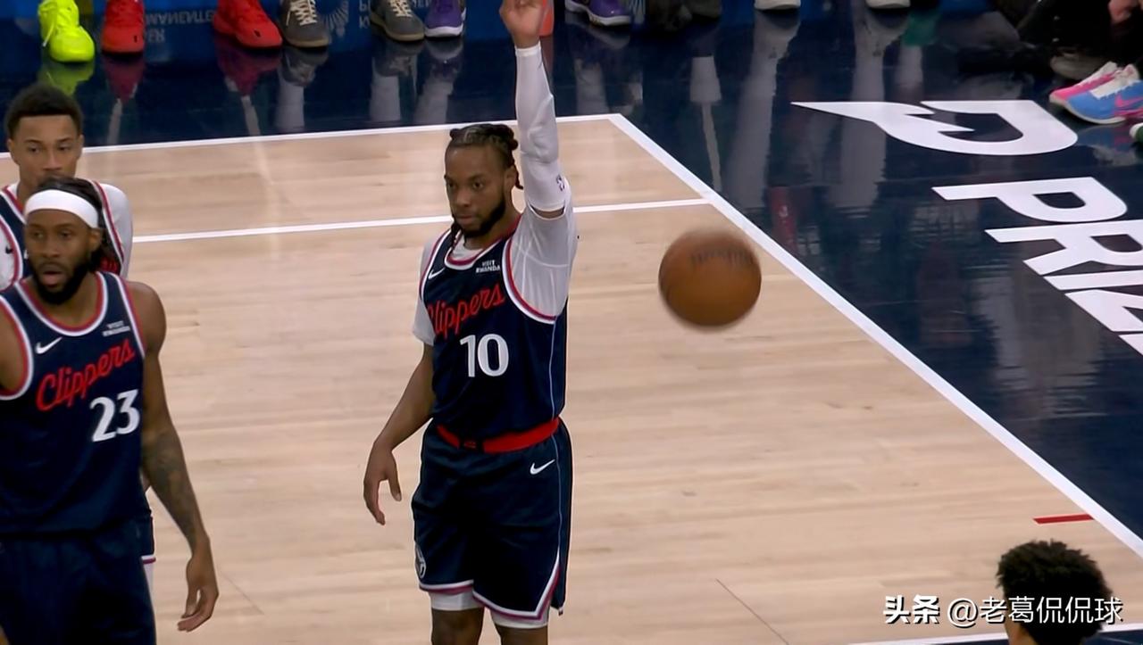 快船二当家加兰真是太适合球队了！在今天快船主场迎战雄鹿的比赛中，目前双方的上半场