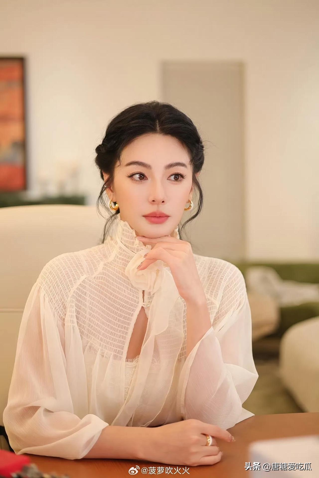 张雨绮这一招
背后真的有高人啊
如果真的是又怀孕了，那她的困境就解决了，那么之前