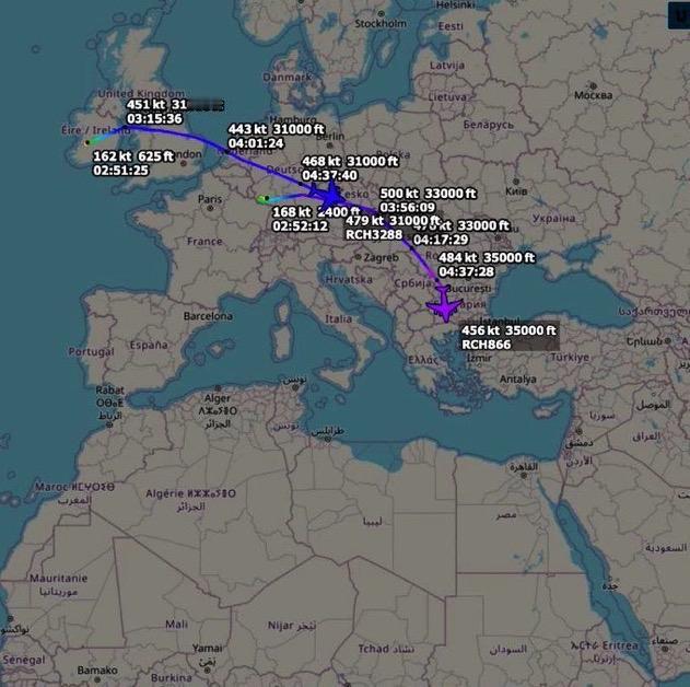 由于美国和欧盟可能对伊朗采取联合军事行动，两架美国空军重型运输机目前正在前往中东