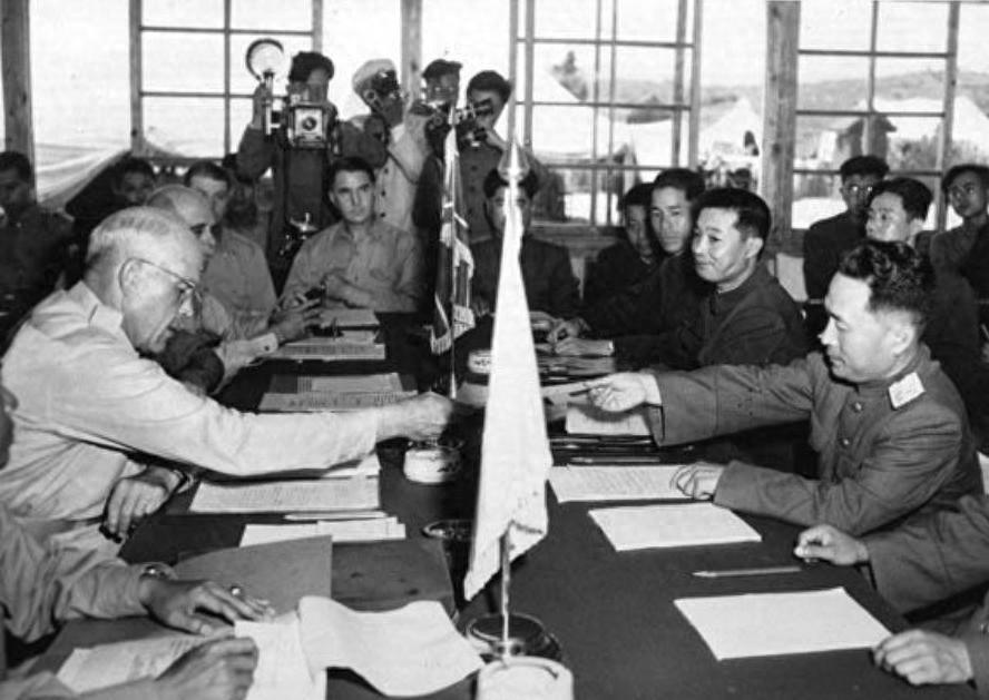 美军坦言最大失误是误判志愿军，仅认为其具备普通人民军或二流部队的作战水平
195