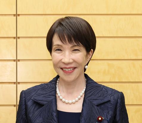 高市早苗推 “国旗损毁罪”，奇葩真相——这些国家烧国旗竟合法[机智]

日本自民